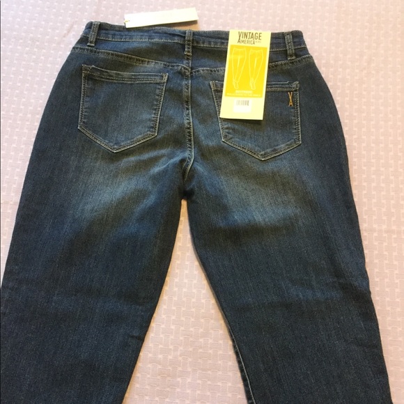 Size 8. Vintage America. Boyfriend. Embroidered. - Picture 3 of 8